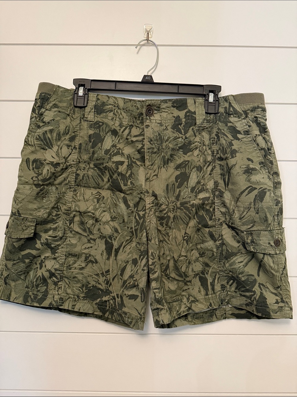 Style & Co. Olive Green Floral-Print Cargo Shorts